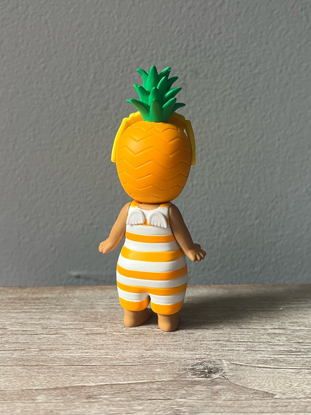 SONNY ANGEL Summer Vacation Series - Pineapple Figurine - Picture 5 of 6